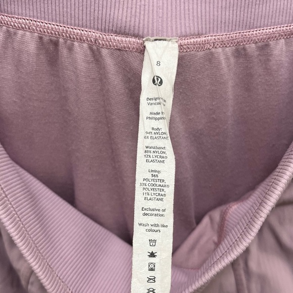 Lululemon Dance Studio Mid-Rise Lined Crop Size 8 - Picture 5 of 8